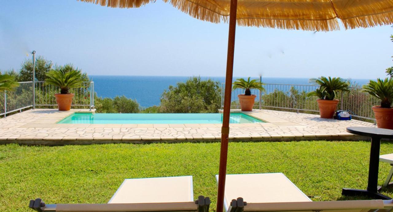Amoru Bed & Breakfast 3*